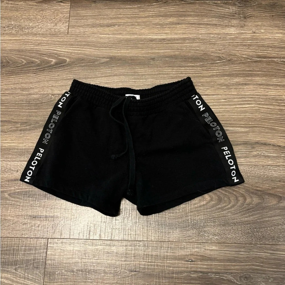 Peloton Uptown Vibes Black Logo Stripe Shorts Size S - Picture 1 of 3